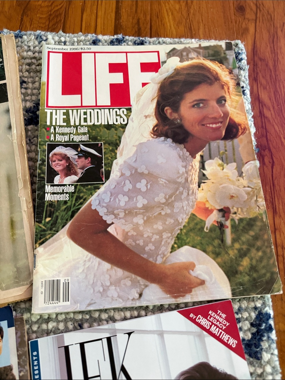 Assorted Vintage JFK & Royalty Magazine Lot - Picture 6 of 8